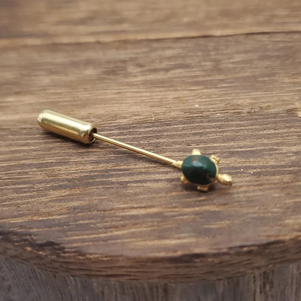 B617 adorable mini pear‎ turtle pin